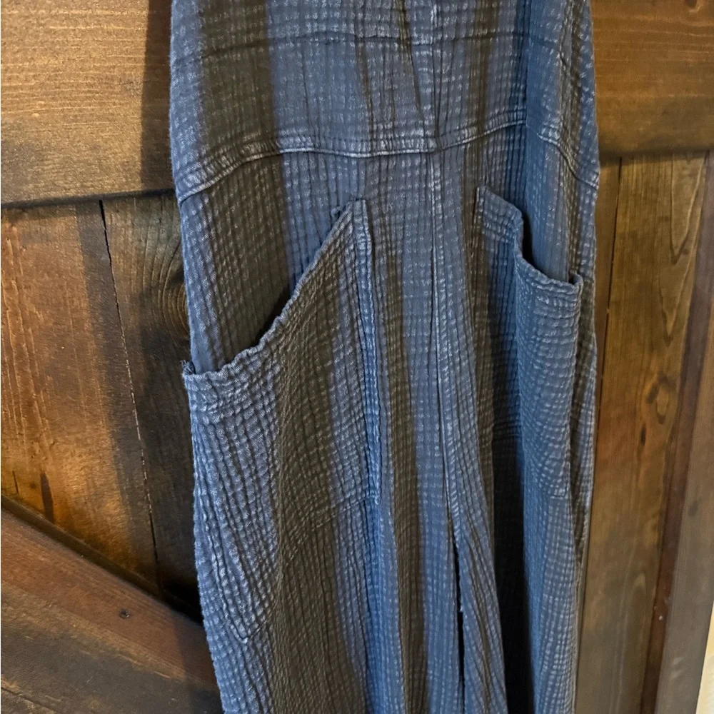 Easel Charcoal Gray Textured Fabric jumpsuit - Picture 2 of 9